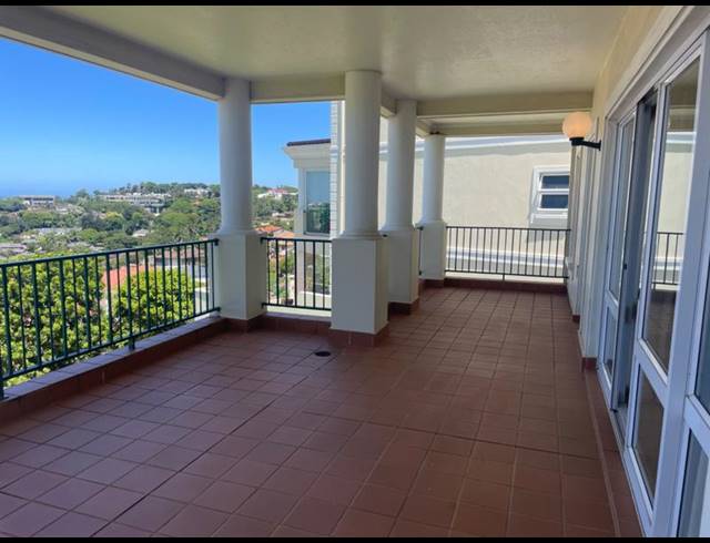 3 BEDROOM APARTMENT FOR SALE IN LA LUCIA